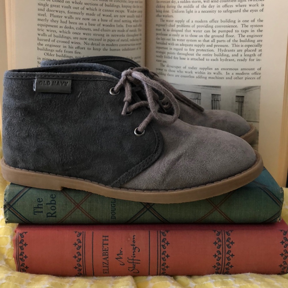 SOLD Old Navy Boy’s Boot Oxfords sz 11